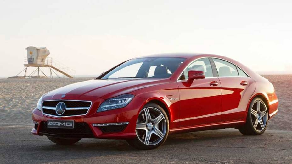 CLS 63 AMG: o motor 5.5 V8 biturbo de 557 cv não é o único chamariz deste belo cupê de quatro portas, cuja nova geração foi lançada em 2011