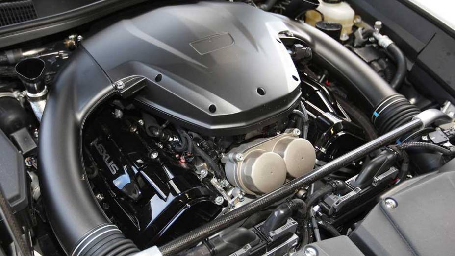 Apenas uma unidade do LFA será importada para o Brasil | <a href="https://preprod.quatrorodas.abril.com.br/salao-do-automovel/2012/carros/lexus-lfa-703969.shtml" rel="migration">Leia mais</a>