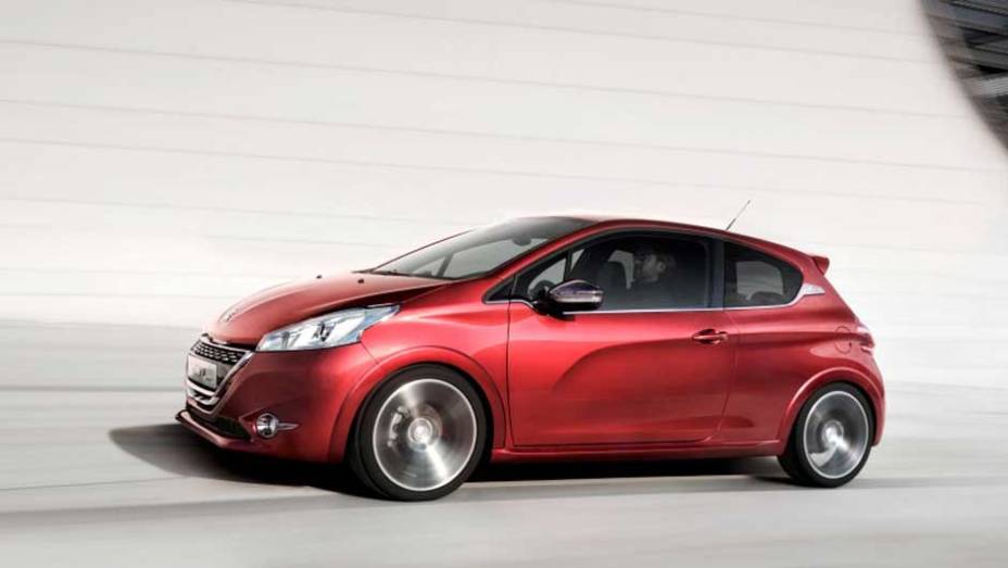 Peugeot confirmou a versão de produção do 208 GTI para o Salão de Paris deste ano. Versão conceitual foi mostrada em Genebra. <a href="https://preprod.quatrorodas.abril.com.br/noticias/fabricantes-peugeot-208-gti-sera-mostrado-paris-325335_p.shtml" rel="migration">Leia mais</a>