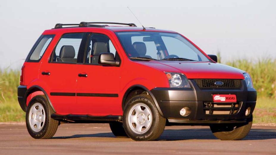 Vedete do Salão do Automóvel de 2002, o EcoSport chegou às ruas no ano seguinte e causou correria às concessionárias Vedete do Salão do Automóvel de 2002, o EcoSport chegou às ruas no ano seguinte e causou correria às concessionárias