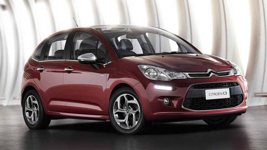 Design renovado, mais recheado e maior: a segunda geração do C3 chega ao mercado brasileiro para conquistar tanto homens quanto mulheres | <a href="https://preprod.quatrorodas.abril.com.br/carros/lancamentos/citroen-c3-696228.shtml" rel="migration">Leia mais</a>