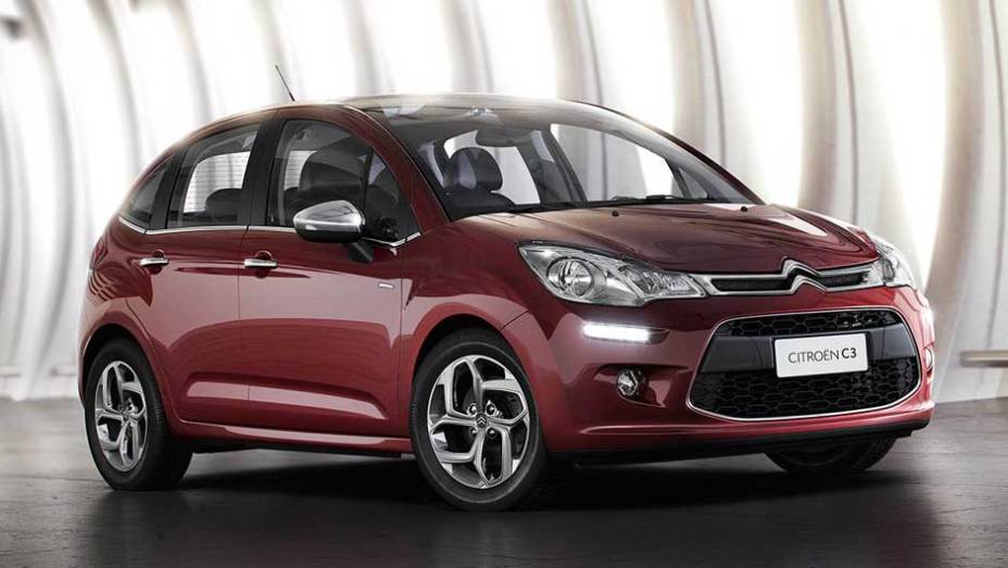 Design renovado, mais recheado e maior: a segunda gera&ccedil;&atilde;o do C3 chega ao mercado brasileiro para conquistar tanto homens quanto mulheres | <a href="https://preprod.quatrorodas.abril.com.br/carros/lancamentos/citroen-c3-696228.shtml" rel="migration">Leia mais</a>