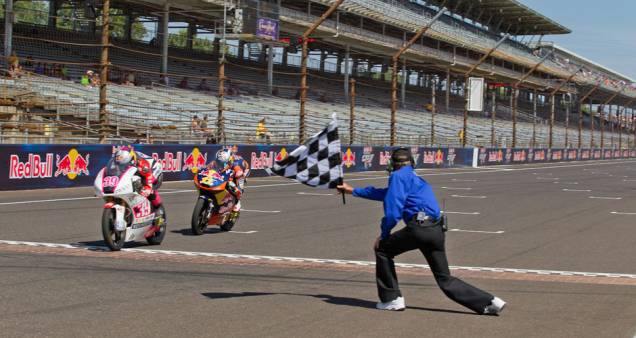 Chegada da Moto3, Salom supera Cortese no final. Leia mais Chegada da Moto3, Salom supera Cortese no final. Leia mais