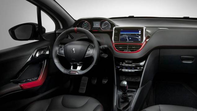Visualmente o 208 GTi se destaca pelo body kit mais agressivo, emblema GTi ao redor da carroceria, pedaleiras e manoplas de câmbio de alumínio... | <a href="%20https://preprod.quatrorodas.abril.com.br/saloes/paris/2012/peugeot-208-gti-702614.shtml" rel="migration">Leia mais</a> Visualmente o 208 GTi se destaca pelo body kit mais agressivo, emblema GTi ao redor da carroceria, pedaleiras e manoplas de câmbio de alumínio... | <a href="%20https://preprod.quatrorodas.abril.com.br/saloes/paris/2012/peugeot-208-gti-702614.shtml" rel="migration">Leia mais</a>
