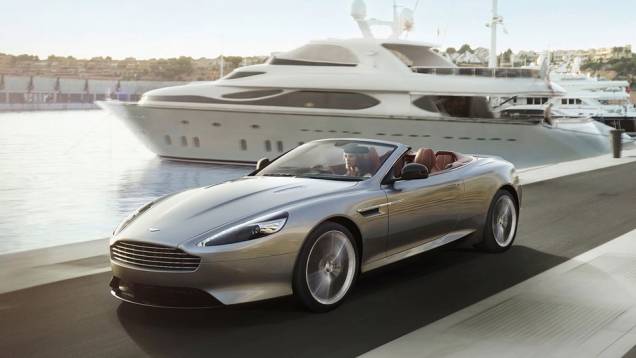 Segundo a montadora britânica, as mudanças de estilo promovidas no modelo são remanescentes do Virage. | <a href="%20https://preprod.quatrorodas.abril.com.br/saloes/paris/2012/aston-martin-db9-703323.shtml" rel="migration">Leia mais</a> Segundo a montadora britânica, as mudanças de estilo promovidas no modelo são remanescentes do Virage. | <a href="%20https://preprod.quatrorodas.abril.com.br/saloes/paris/2012/aston-martin-db9-703323.shtml" rel="migration">Leia mais</a>