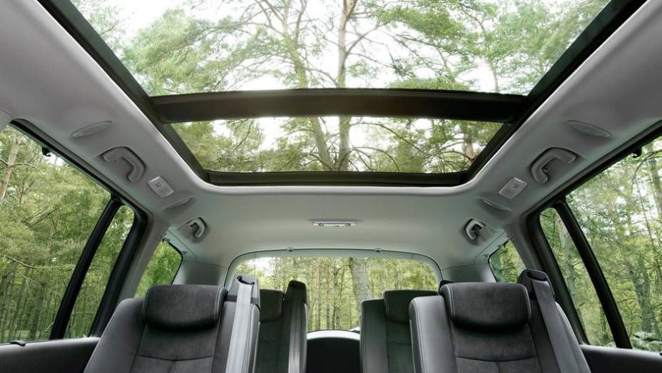 Teto solar panorâmico. | <a href="https://preprod.quatrorodas.abril.com.br/saloes/paris/2012/renault-espace-703296.shtml" rel="migration">Leia mais</a> Teto solar panorâmico. | <a href="https://preprod.quatrorodas.abril.com.br/saloes/paris/2012/renault-espace-703296.shtml" rel="migration">Leia mais</a>