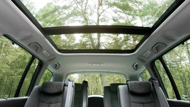 Teto solar panorâmico. | <a href="https://preprod.quatrorodas.abril.com.br/saloes/paris/2012/renault-espace-703296.shtml" rel="migration">Leia mais</a> Teto solar panorâmico. | <a href="https://preprod.quatrorodas.abril.com.br/saloes/paris/2012/renault-espace-703296.shtml" rel="migration">Leia mais</a>
