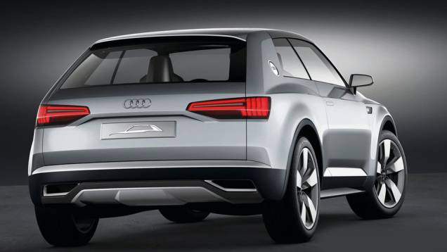 Lanternas traseiras têm perfil horizontal | <a href="https://preprod.quatrorodas.abril.com.br/saloes/paris/2012/audi-crosslane-coupe-concept-703457.shtml" rel="migration">Leia mais</a> Lanternas traseiras têm perfil horizontal | <a href="https://preprod.quatrorodas.abril.com.br/saloes/paris/2012/audi-crosslane-coupe-concept-703457.shtml" rel="migration">Leia mais</a>