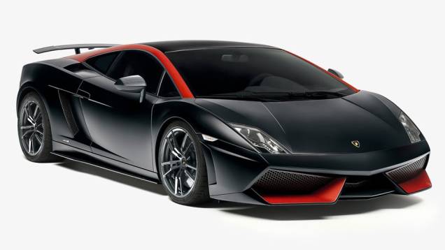 Nova versão é focada em desempenho | <a href="https://preprod.quatrorodas.abril.com.br/saloes/paris/2012/lamborghini-gallardo-lp-570-4-edizione-tecnica-703486.shtml" rel="migration">Leia mais</a> Nova versão é focada em desempenho | <a href="https://preprod.quatrorodas.abril.com.br/saloes/paris/2012/lamborghini-gallardo-lp-570-4-edizione-tecnica-703486.shtml" rel="migration">Leia mais</a>