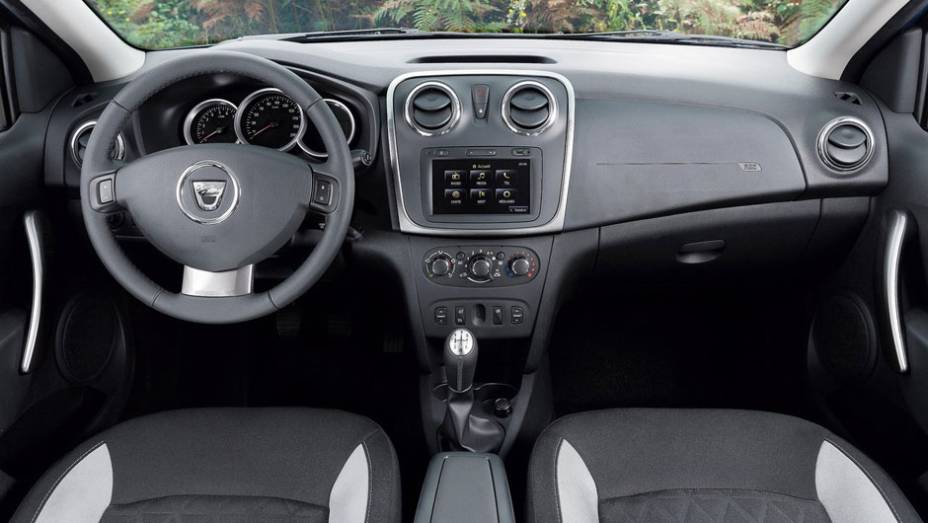 Em termos de motoriza&ccedil;&atilde;o, o Stepway ter&aacute; as mesmas op&ccedil;&otilde;es que o novo Sandero | <a href="%20https://preprod.quatrorodas.abril.com.br/saloes/paris/2012/sandero-stepway-703501.shtml" rel="migration">Leia mais</a>