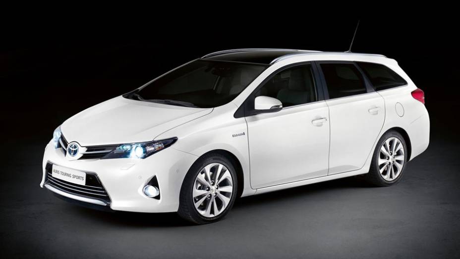 A Toyota lançou no Salão de Paris o Auris Touring Sports | <a href="https://preprod.quatrorodas.abril.com.br/saloes/paris/2012/toyota-auris-tourer-703459.shtml" rel="migration">Leia mais</a>