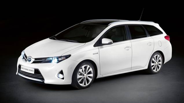 A Toyota lançou no Salão de Paris o Auris Touring Sports | <a href="https://preprod.quatrorodas.abril.com.br/saloes/paris/2012/toyota-auris-tourer-703459.shtml" rel="migration">Leia mais</a> A Toyota lançou no Salão de Paris o Auris Touring Sports | <a href="https://preprod.quatrorodas.abril.com.br/saloes/paris/2012/toyota-auris-tourer-703459.shtml" rel="migration">Leia mais</a>