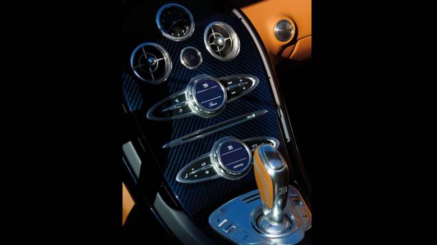 A unidade exposta é a única produzida e, inclusive, já foi vendida | <a href="https://preprod.quatrorodas.abril.com.br/saloes/paris/2012/bugatti-veyron-16-4-grand-sport-vitesse-special-edition-703589.shtml" rel="migration">Leia mais</a> A unidade exposta é a única produzida e, inclusive, já foi vendida | <a href="https://preprod.quatrorodas.abril.com.br/saloes/paris/2012/bugatti-veyron-16-4-grand-sport-vitesse-special-edition-703589.shtml" rel="migration">Leia mais</a>