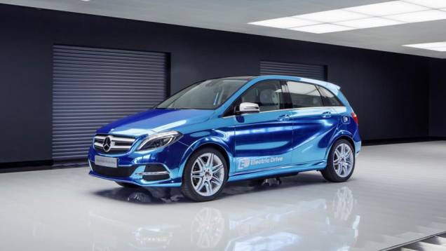 É o Classe B Electric Drive concept, modelo que já tem uma versão de produção prevista para 2014 | <a href="https://preprod.quatrorodas.abril.com.br/saloes/paris/2012/classe-b-electric-drive-concept-702586.shtml" rel="migration">Leia mais</a> É o Classe B Electric Drive concept, modelo que já tem uma versão de produção prevista para 2014 | <a href="https://preprod.quatrorodas.abril.com.br/saloes/paris/2012/classe-b-electric-drive-concept-702586.shtml" rel="migration">Leia mais</a>