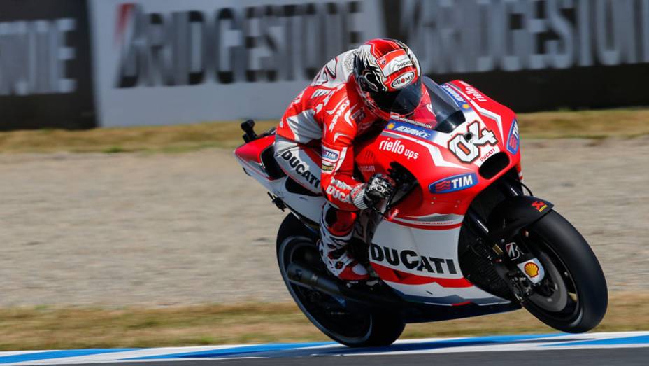 Dovizioso largou na pole, mas terminou em quinto. | <a href="https://preprod.quatrorodas.abril.com.br/moto/noticias/ultrapassagem-final-bicampeonato-marc-marquez-805642.shtml" rel="migration">Leia mais</a>