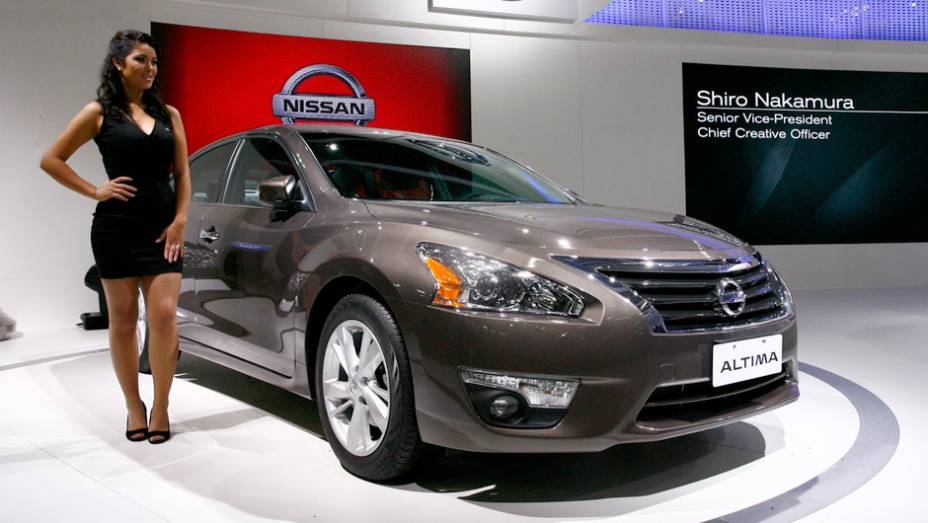 O Altima começa a ser vendido em 2013 <a href="https://preprod.quatrorodas.abril.com.br/salao-do-automovel/2012/carros/altima-708788.shtml" rel="migration">Leia mais</a>