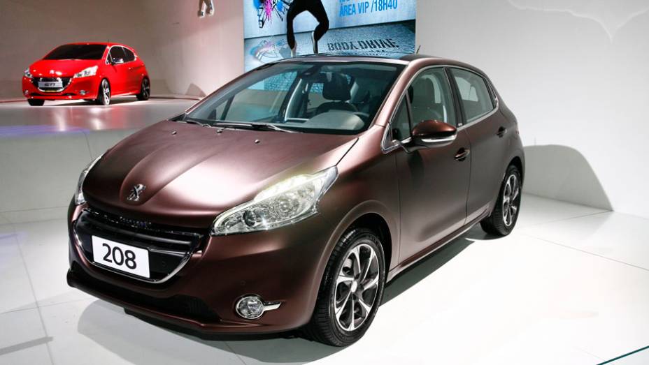 A Peugeot levou ao Salão do Automóvel de São Paulo o esperado 208 | <a href="https://preprod.quatrorodas.abril.com.br/salao-do-automovel/2012/carros/208-709089.shtml" rel="migration">Leia mais</a>