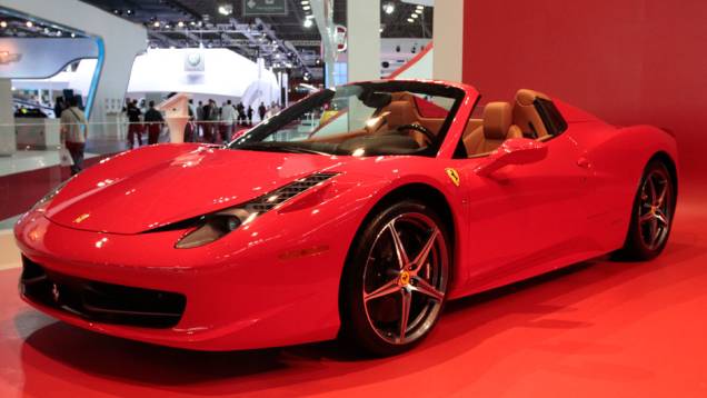 Esportivo conta com motor V8 <a href="https://preprod.quatrorodas.abril.com.br/salao-do-automovel/2012/carros/458-spider-710167.shtml" rel="migration">Leia mais</a> Esportivo conta com motor V8 <a href="https://preprod.quatrorodas.abril.com.br/salao-do-automovel/2012/carros/458-spider-710167.shtml" rel="migration">Leia mais</a>