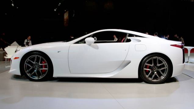 Unidade brasileira será entregue somente no primeiro trimestre de 2013 <a href="https://preprod.quatrorodas.abril.com.br/salao-do-automovel/2012/carros/lexus-lfa-703969.shtml" rel="migration">Leia mais</a> Unidade brasileira será entregue somente no primeiro trimestre de 2013 <a href="https://preprod.quatrorodas.abril.com.br/salao-do-automovel/2012/carros/lexus-lfa-703969.shtml" rel="migration">Leia mais</a>