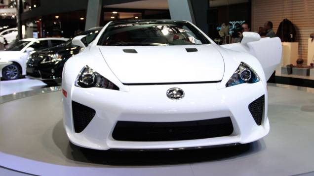 Torque é de 48,9 kgfm <a href="https://preprod.quatrorodas.abril.com.br/salao-do-automovel/2012/carros/lexus-lfa-703969.shtml" rel="migration">Leia mais</a> Torque é de 48,9 kgfm <a href="https://preprod.quatrorodas.abril.com.br/salao-do-automovel/2012/carros/lexus-lfa-703969.shtml" rel="migration">Leia mais</a>