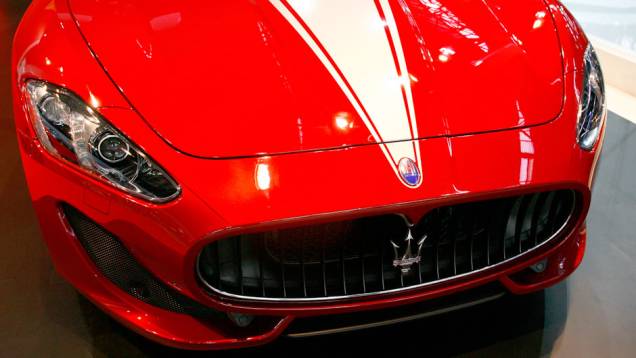 O modelo em questão é equipado com motor V8 4,7 litros naturalmente aspirado de 460 cavalos | <a href="https://preprod.quatrorodas.abril.com.br/salao-do-automovel/2012/carros/grancabrio-sport-710165.shtml" rel="migration">Leia mais</a> O modelo em questão é equipado com motor V8 4,7 litros naturalmente aspirado de 460 cavalos | <a href="https://preprod.quatrorodas.abril.com.br/salao-do-automovel/2012/carros/grancabrio-sport-710165.shtml" rel="migration">Leia mais</a>