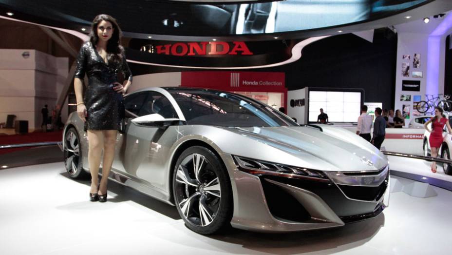 O Acura NSX concept chegou ao Salão do Automóvel | <a href="https://preprod.quatrorodas.abril.com.br/salao-do-automovel/2012/carros/nsx-710745.shtml" rel="migration">Leia mais</a>