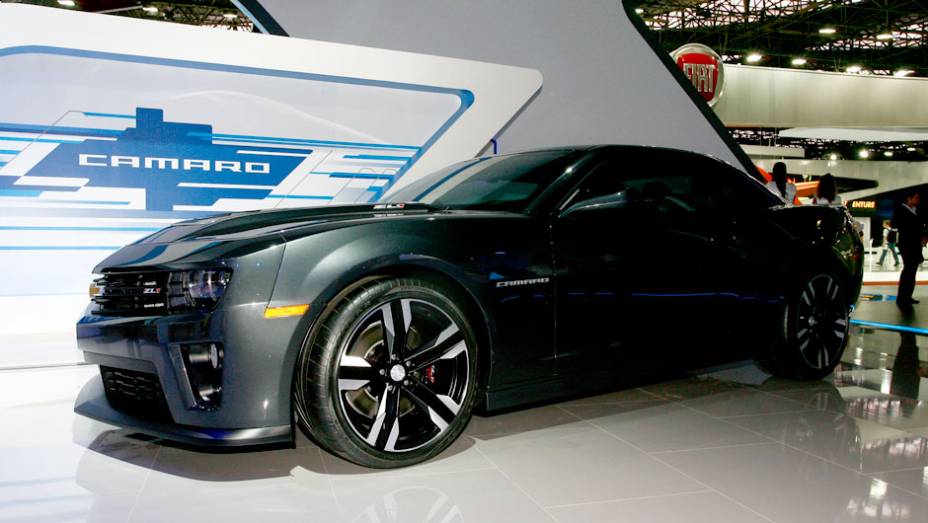 A Chevrolet trouxe, apenas para exibição no Salão do Automóvel de São Paulo, o Camaro ZL1 | <a href="https://preprod.quatrorodas.abril.com.br/salao-do-automovel/2012/carros/camaro-zl1-709904.shtml" rel="migration">Leia mais</a>