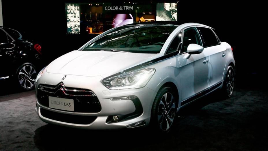 Completando a série DS, a Citroën mostra no Salão do Automóvel o DS5 | <a href="https://preprod.quatrorodas.abril.com.br/salao-do-automovel/2012/carros/ds5-703947.shtml" rel="migration">Leia mais</a>