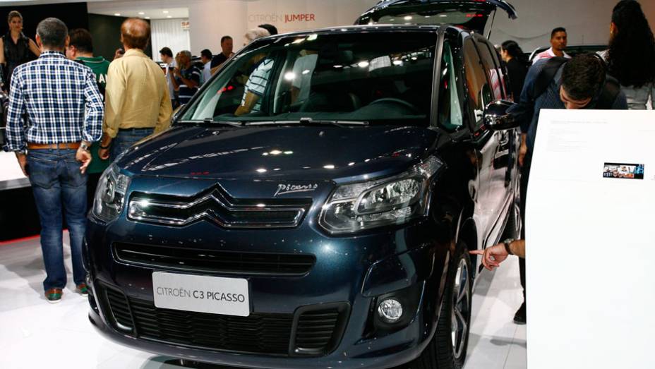 A Citroën exibiu a linha 2013 do C3 Picasso neste Salão do Automóvel | <a href="https://preprod.quatrorodas.abril.com.br/salao-do-automovel/2012/carros/c3-picasso-2013-709046.shtml" rel="migration">Leia mais</a>