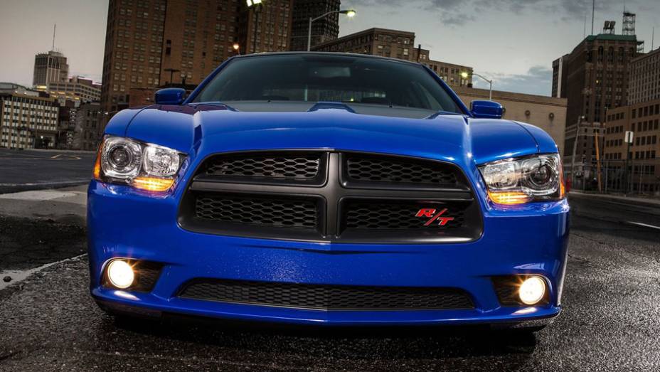 O Dodge Charger Daytona 2013 chegará às concessionárias norte-americanas no primeiro trimestre do próximo ano | <a href="%20https://preprod.quatrorodas.abril.com.br/saloes/los-angeles/2012/dodge-charger-daytona-724025.shtml" rel="migration">Leia mais</a>