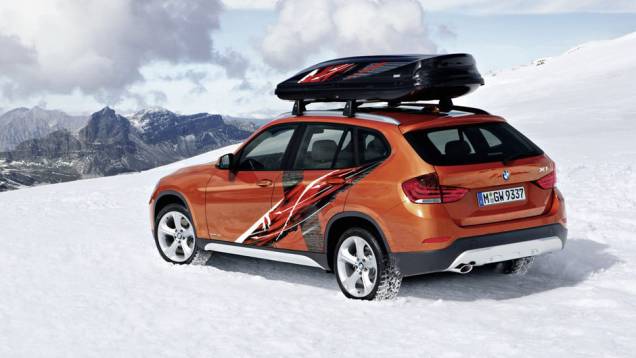 O carro foi desenvolvido pela BMW com a colaboração da K2, empresa fabricante de equipamentos para modalidades esportivas de inverno | <a href="%20https://preprod.quatrorodas.abril.com.br/saloes/los-angeles/2012/bmw-k2-powder-ride-concept-724706.shtml" rel="migration">Leia mais</a> O carro foi desenvolvido pela BMW com a colaboração da K2, empresa fabricante de equipamentos para modalidades esportivas de inverno | <a href="%20https://preprod.quatrorodas.abril.com.br/saloes/los-angeles/2012/bmw-k2-powder-ride-concept-724706.shtml" rel="migration">Leia mais</a>