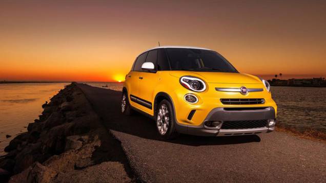 Fiat 500L Trekking | <a href="https://preprod.quatrorodas.abril.com.br/saloes/los-angeles/2012/fiat-tera-tres-novidades-los-angeles-724666.shtml" rel="migration">Leia mais</a> Fiat 500L Trekking | <a href="https://preprod.quatrorodas.abril.com.br/saloes/los-angeles/2012/fiat-tera-tres-novidades-los-angeles-724666.shtml" rel="migration">Leia mais</a>