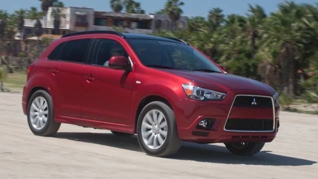 ... e o Mitsubishi Outlander. ... e o Mitsubishi Outlander.