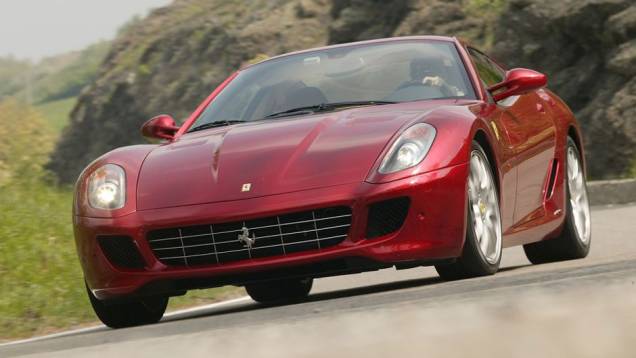 5º: Ferrari 599 GTB | Valor do IPVA 2013: R$ 70.829 | Valor venal, segundo tabela Fipe: R$ 1.770.725 | Ano de fabricação: 2011 | O carro que esse IPVA pagaria: Ford New Ecosport Freestyle, motor 1.6 (R$ 63.000) 5º: Ferrari 599 GTB | Valor do IPVA 2013: R$ 70.829 | Valor venal, segundo tabela Fipe: R$ 1.770.725 | Ano de fabricação: 2011 | O carro que esse IPVA pagaria: Ford New Ecosport Freestyle, motor 1.6 (R$ 63.000)