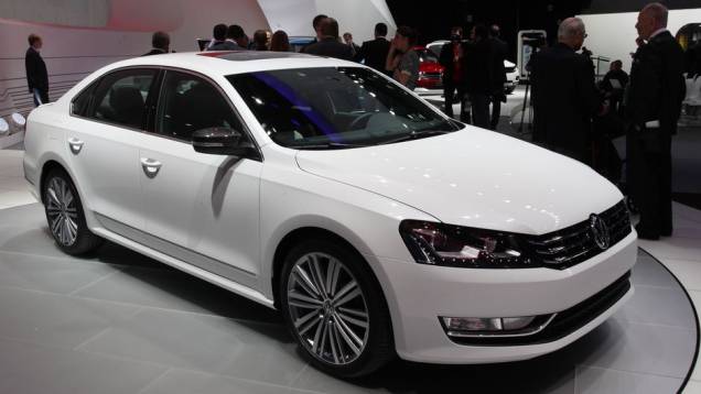A Volkswagen mostrou uma versão Performance concept do Passat no Salão de Detroit | <a href="https://preprod.quatrorodas.abril.com.br/saloes/detroit/2013/passat-performance-concept-731010.shtml" rel="migration">Leia mais</a> A Volkswagen mostrou uma versão Performance concept do Passat no Salão de Detroit | <a href="https://preprod.quatrorodas.abril.com.br/saloes/detroit/2013/passat-performance-concept-731010.shtml" rel="migration">Leia mais</a>