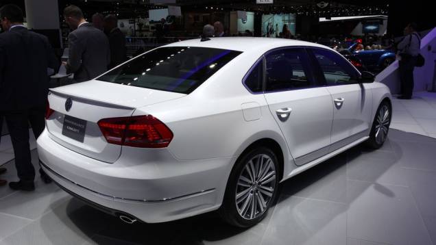 O sedã se destaca pelo motor 1.8 turbo, de 250 cavalos de potência - a transmissão é automática de seis marchas | <a href="%20https://preprod.quatrorodas.abril.com.br/saloes/detroit/2013/passat-performance-concept-731010.shtml" rel="migration">Leia mais</a> O sedã se destaca pelo motor 1.8 turbo, de 250 cavalos de potência - a transmissão é automática de seis marchas | <a href="%20https://preprod.quatrorodas.abril.com.br/saloes/detroit/2013/passat-performance-concept-731010.shtml" rel="migration">Leia mais</a>