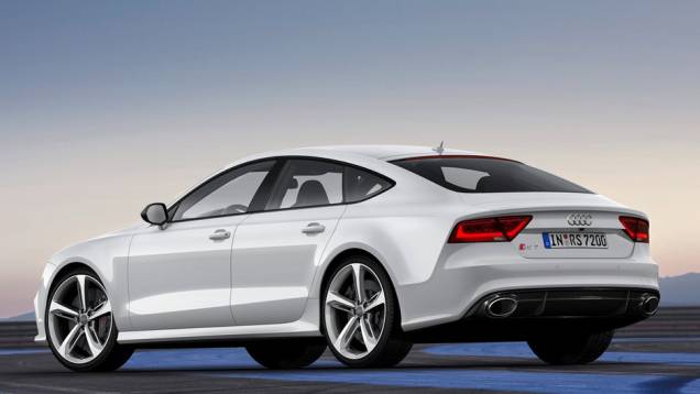 Em termos de desempenho, o RS7 Sportback acelera de 0 a 100 km/h em 3,9 segundos e alcança a velocidade máxima de 250 km/h | <a href="https://preprod.quatrorodas.abril.com.br/saloes/detroit/2013/audi-rs7-sportback-730961.shtml" rel="migration">Leia mais</a> Em termos de desempenho, o RS7 Sportback acelera de 0 a 100 km/h em 3,9 segundos e alcança a velocidade máxima de 250 km/h | <a href="https://preprod.quatrorodas.abril.com.br/saloes/detroit/2013/audi-rs7-sportback-730961.shtml" rel="migration">Leia mais</a>