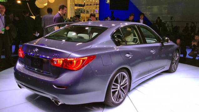 Um tipo de motorização será 3.7 V6 que entrega 328 cavalos de potência | <a href="https://preprod.quatrorodas.abril.com.br/saloes/detroit/2013/infiniti-q50-730893.shtml" rel="migration">Leia mais</a> Um tipo de motorização será 3.7 V6 que entrega 328 cavalos de potência | <a href="https://preprod.quatrorodas.abril.com.br/saloes/detroit/2013/infiniti-q50-730893.shtml" rel="migration">Leia mais</a>