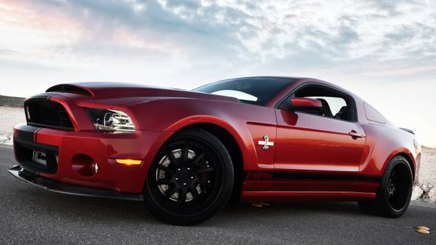 Um pacote opcional dá ao modelo mais tração e permite ao condutor sentir a mesma sensação de pilotar um superesportivo | <a href="https://preprod.quatrorodas.abril.com.br/saloes/detroit/2013/shelby-gt500-super-snake-wide-body-731036.shtml" rel="migration">Leia mais</a> Um pacote opcional dá ao modelo mais tração e permite ao condutor sentir a mesma sensação de pilotar um superesportivo | <a href="https://preprod.quatrorodas.abril.com.br/saloes/detroit/2013/shelby-gt500-super-snake-wide-body-731036.shtml" rel="migration">Leia mais</a>