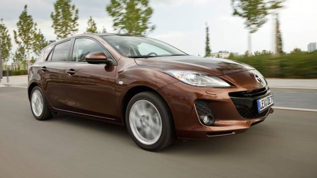 COMPACTOS E SUBCOMPACTOS: Mazda3 COMPACTOS E SUBCOMPACTOS: Mazda3