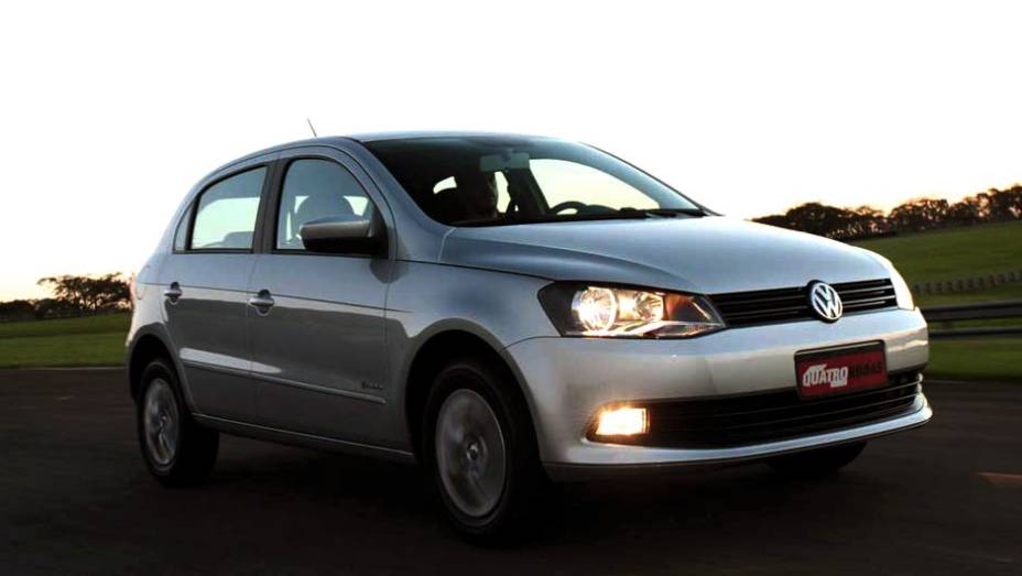 Volkswagen Gol. Vendas em janeiro de 2012: 19.050 / Vendas em janeiro de 2013: 22.338 / Crescimento: 17,2 % | <a href="https://preprod.quatrorodas.abril.com.br/noticias/mercado/vendas-caem-13-64-janeiro-732838.shtml" rel="migration">Leia mais</a>