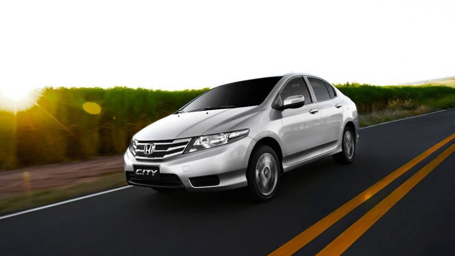 Honda City. Vendas em janeiro de 2012: 766 / Vendas em janeiro de 2013: 3.208 / Crescimento: 318,7% | <a href="https://preprod.quatrorodas.abril.com.br/noticias/mercado/vendas-caem-13-64-janeiro-732838.shtml" rel="migration">Leia mais</a>