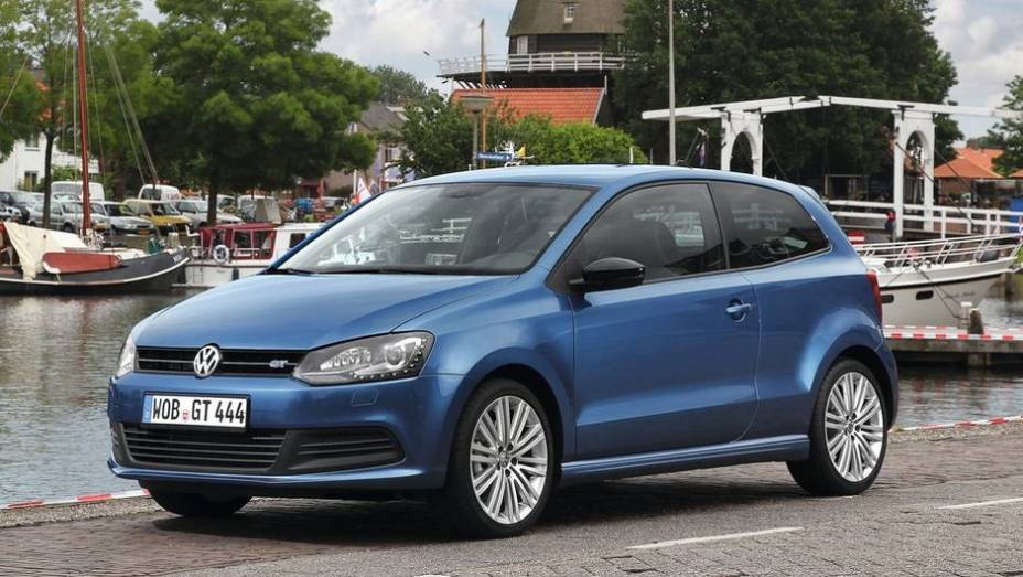 10º - Volkswagen Polo - 587.769 <a href="https://preprod.quatrorodas.abril.com.br/noticias/mercado/minivan-chinesa-modelo-mais-vendido-2012-734156.shtml" rel="migration">Leia mais</a>