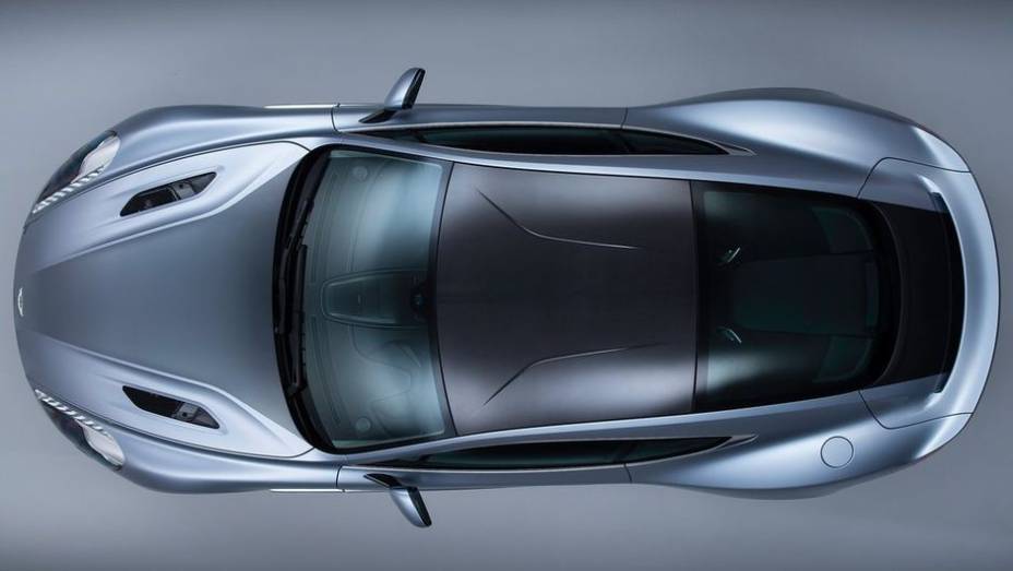 A base é prata e o teto é preto | <a href="https://preprod.quatrorodas.abril.com.br/saloes/genebra/2013/aston-martin-vanquish-centenary-edition-735344.shtml" rel="migration">Leia mais</a> A base é prata e o teto é preto | <a href="https://preprod.quatrorodas.abril.com.br/saloes/genebra/2013/aston-martin-vanquish-centenary-edition-735344.shtml" rel="migration">Leia mais</a>