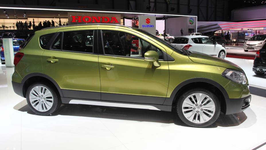 Suzuki SX4 | <a href="https://preprod.quatrorodas.abril.com.br/saloes/genebra/2013/suzuki-sx4-735279.shtml" rel="migration">Leia mais</a> | <a href="https://preprod.quatrorodas.abril.com.br/galerias/saloes/genebra/2013/salao-genebra-2013-parte-1-735307.shtml" rel="migration">Parte 1 dos destaques de Gene</a>