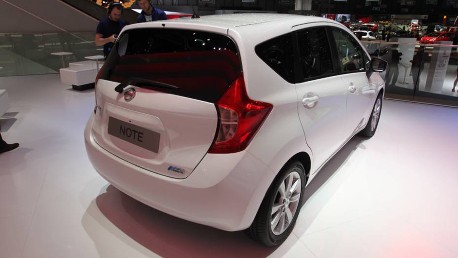 Nissan Note | <a href="https://preprod.quatrorodas.abril.com.br/saloes/genebra/2013/nissan-note-734148.shtml" rel="migration">Leia mais</a> | <a href="https://preprod.quatrorodas.abril.com.br/galerias/saloes/genebra/2013/salao-genebra-2013-parte-1-735307.shtml" rel="migration">Parte 1 dos destaques de Ge</a>