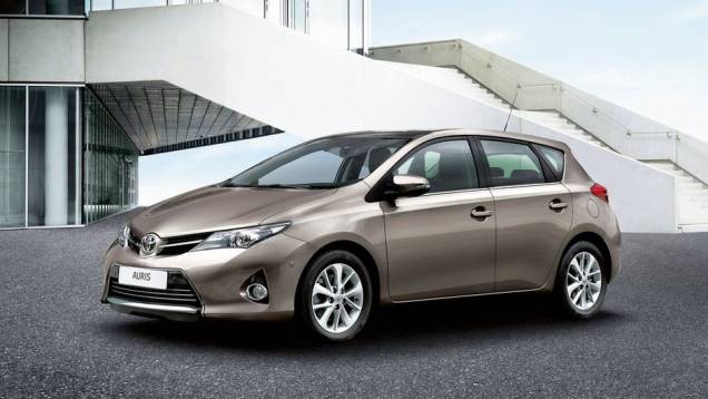 4ª - TOYOTA - 121.7 g/km | <a href="https://preprod.quatrorodas.abril.com.br/noticias/sustentabilidade/europa-registra-diminuicao-emissao-automotiva-c02-735502.shtml" rel="migration">Leia mais</a> 4ª - TOYOTA - 121.7 g/km | <a href="https://preprod.quatrorodas.abril.com.br/noticias/sustentabilidade/europa-registra-diminuicao-emissao-automotiva-c02-735502.shtml" rel="migration">Leia mais</a>