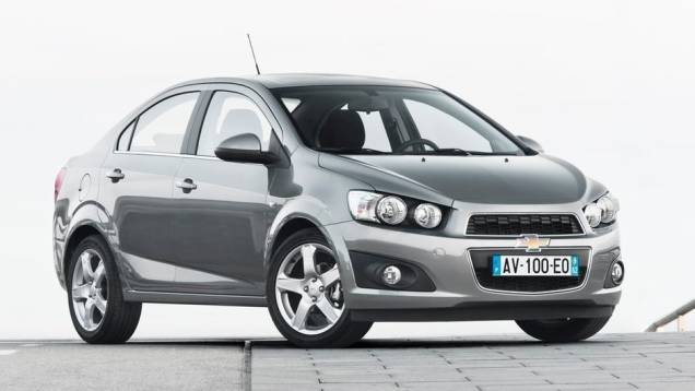 18ª - CHEVROLET - 141.6 g/km | <a href="https://preprod.quatrorodas.abril.com.br/noticias/sustentabilidade/europa-registra-diminuicao-emissao-automotiva-c02-735502.shtml" rel="migration">Leia mais</a> 18ª - CHEVROLET - 141.6 g/km | <a href="https://preprod.quatrorodas.abril.com.br/noticias/sustentabilidade/europa-registra-diminuicao-emissao-automotiva-c02-735502.shtml" rel="migration">Leia mais</a>