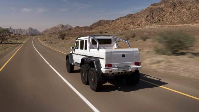 Mercedes G 63 AMG 6x6 - <a href="https://preprod.quatrorodas.abril.com.br/noticias/fabricantes/mercedes-benz-revela-classe-g-seis-rodas-734951.shtml" rel="migration">Leia mais</a> Mercedes G 63 AMG 6x6 - <a href="https://preprod.quatrorodas.abril.com.br/noticias/fabricantes/mercedes-benz-revela-classe-g-seis-rodas-734951.shtml" rel="migration">Leia mais</a>