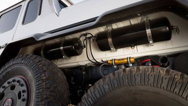Mercedes G 63 AMG 6x6 - <a href="https://preprod.quatrorodas.abril.com.br/noticias/fabricantes/mercedes-benz-revela-classe-g-seis-rodas-734951.shtml" rel="migration">Leia mais</a> Mercedes G 63 AMG 6x6 - <a href="https://preprod.quatrorodas.abril.com.br/noticias/fabricantes/mercedes-benz-revela-classe-g-seis-rodas-734951.shtml" rel="migration">Leia mais</a>